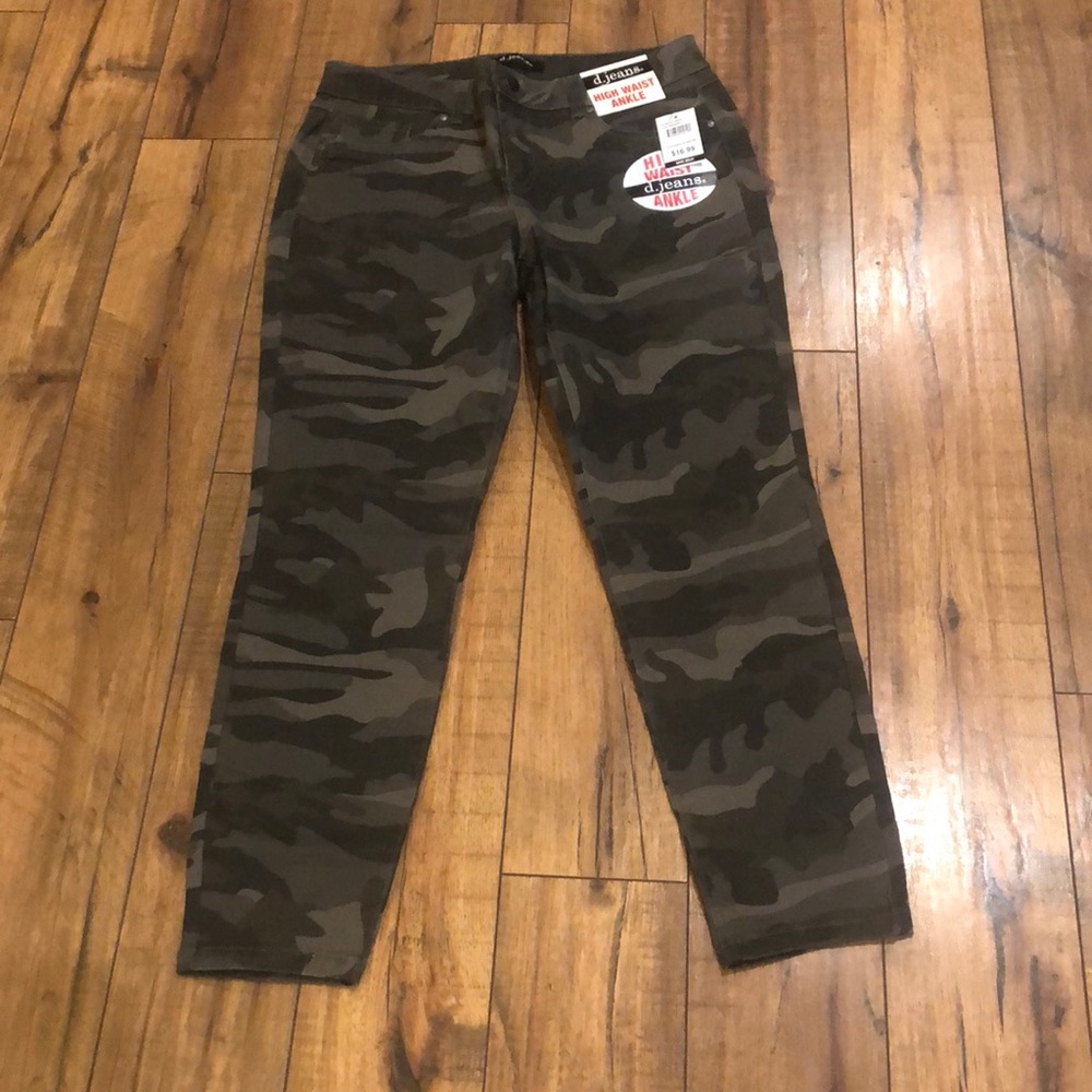 New with tags d. Jeans